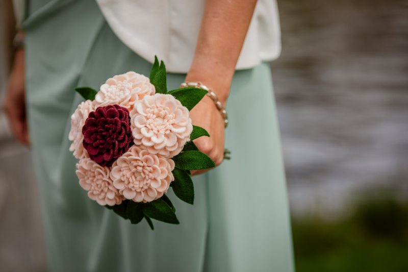 bruidsboeket met dahlia's